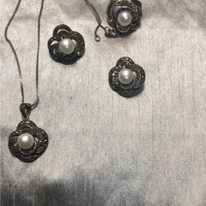 Elegant Silver Pearl Jewelry Set